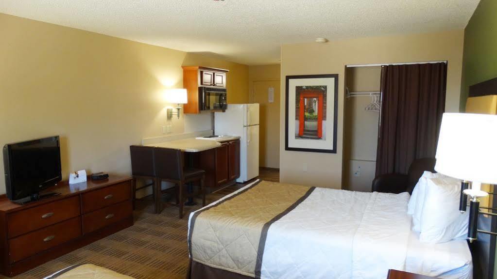 Extended Stay America Suites - Dallas - Vantage Point Dr Buitenkant foto